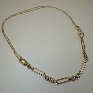 Switch Chain: un conjunto versátil de joyería modular que incluye collar y pulsera.