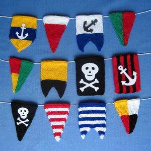 Pirate garland, bunting, pennants, flags - knitted flat on 2 needles - DK yarn - knitting pattern - PDF Instant Download