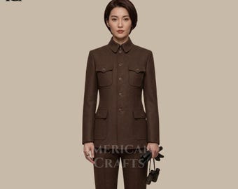 Brauner Safarianzug für Herren Luxus Designer Formelles Outfit mit militärisch inspirierter Schneiderei und strukturiertem Modestyling