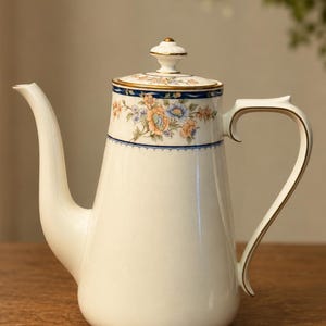 Vintage Mikasa Annabelle Coffee Pot, Bone China Teapot Made in Japan, Floral Coffee Server, Cottagecore Kitchen Decor, Discontinued