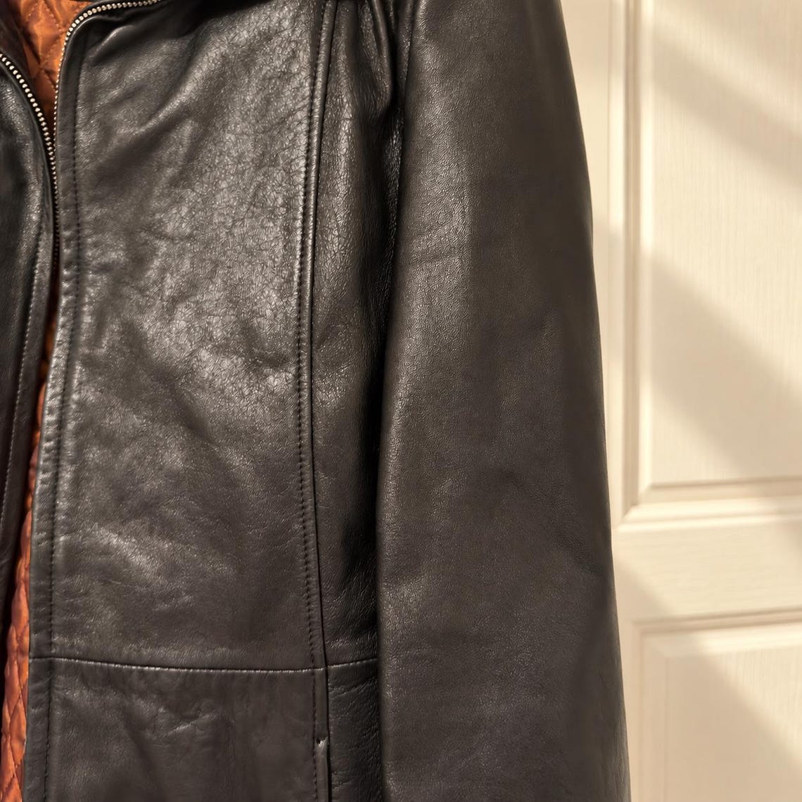 Vintage Wilsons Leather Pelle Studio Black Leather Jacket XL Thinsulate Zip Out Liner Men’s Coat, foto 4 di 5
