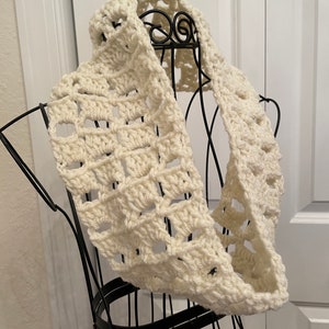 CroCheT PaTteRn, The Winter Cowl Pattern, Crochet Cowl Pattern, Crochet Pattern, Cowl Pattern, Gift for Her, Crochet Gift, Crochet Scarf