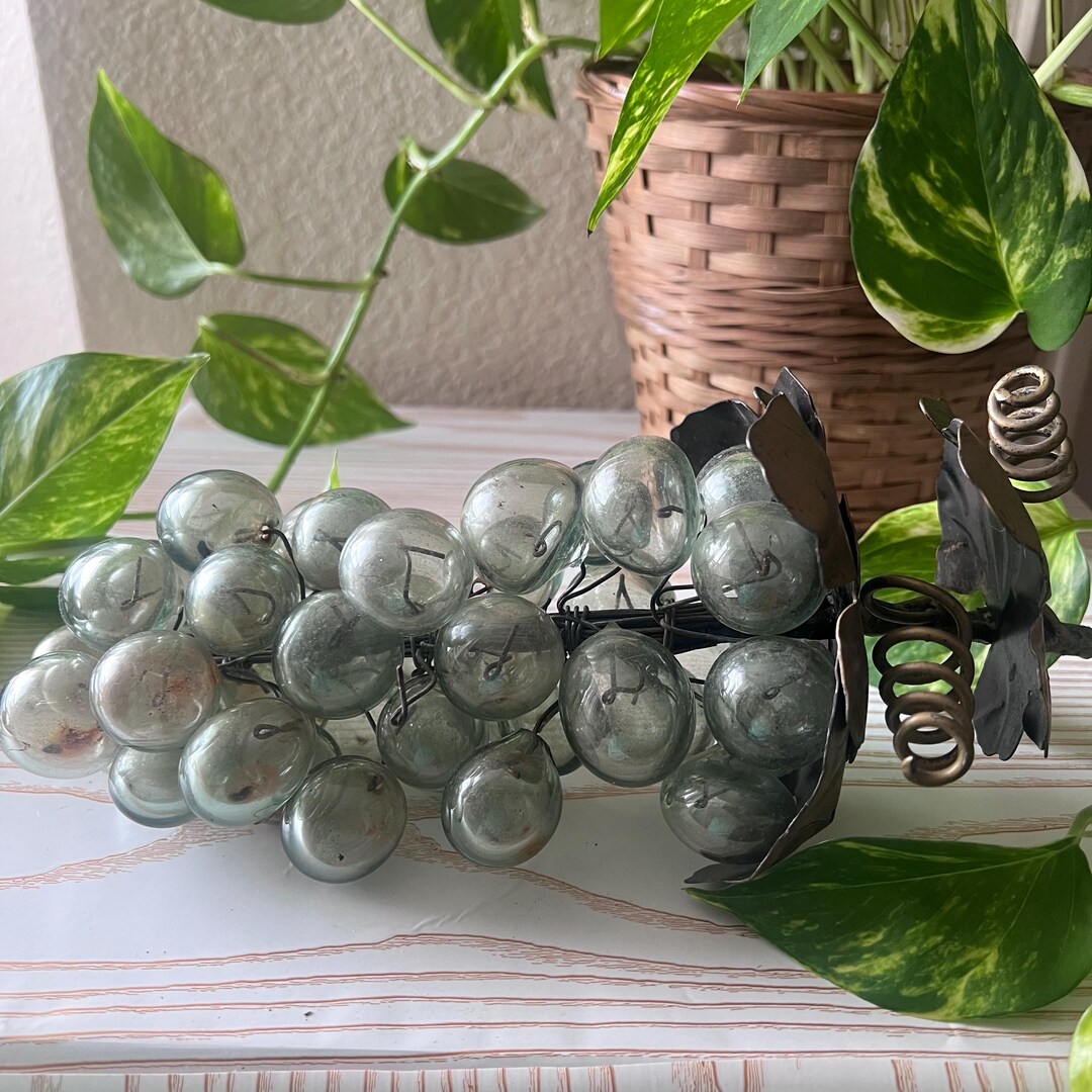 Vintage Glass Grapes Clusternull