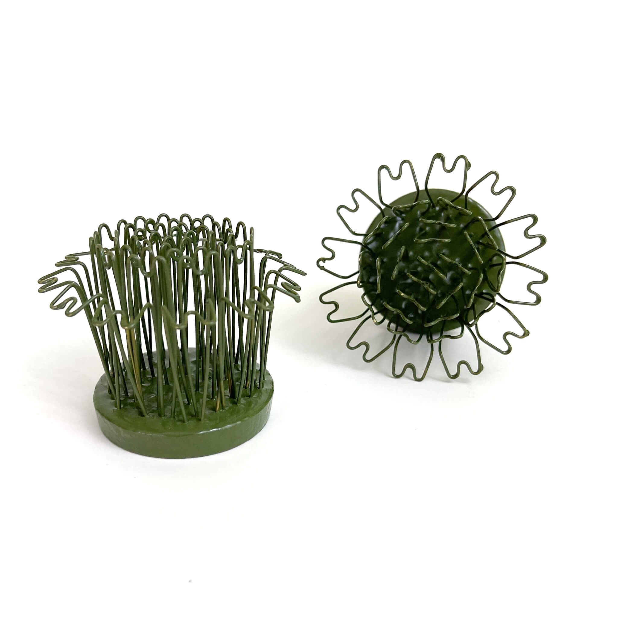 Vintage Blue Ribbon Flower Holder Co. Round Hairpin Flower Frog - #5 Pre WW2 Rare Vintage Hairpin Flower Frogs | Blue Ribbon Floral  main image 2