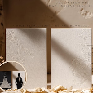 Puede incluir: Dos tarjetas de invitación de boda de color crema con diseños florales en relieve. Las tarjetas son rectangulares y tienen una textura sutil. Una pequeña inserción circular muestra una ilustración de novia y novio. El texto "HIGH RESOLUTION" y "INSTANT DOWNLOAD" es visible.