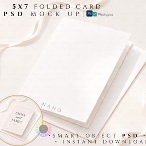 Gefaltete Karte Mockup Band, 5x7 Hochzeitskarte und Umschlag, bearbeitbarer Umschlag, Band & Hintergrund, Hochzeitseinladung PSD Smart Objekt JPG