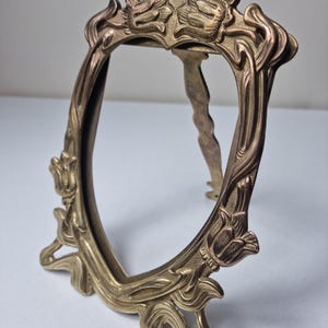 Sällsynt vintage oval fotoram i mässing, jugendstil, samlarobjekt för hemmet
