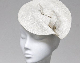 Wedding Hat ''LE FASCINATEUR'' in Off White - Mother of the Bride - Diner En Blanc