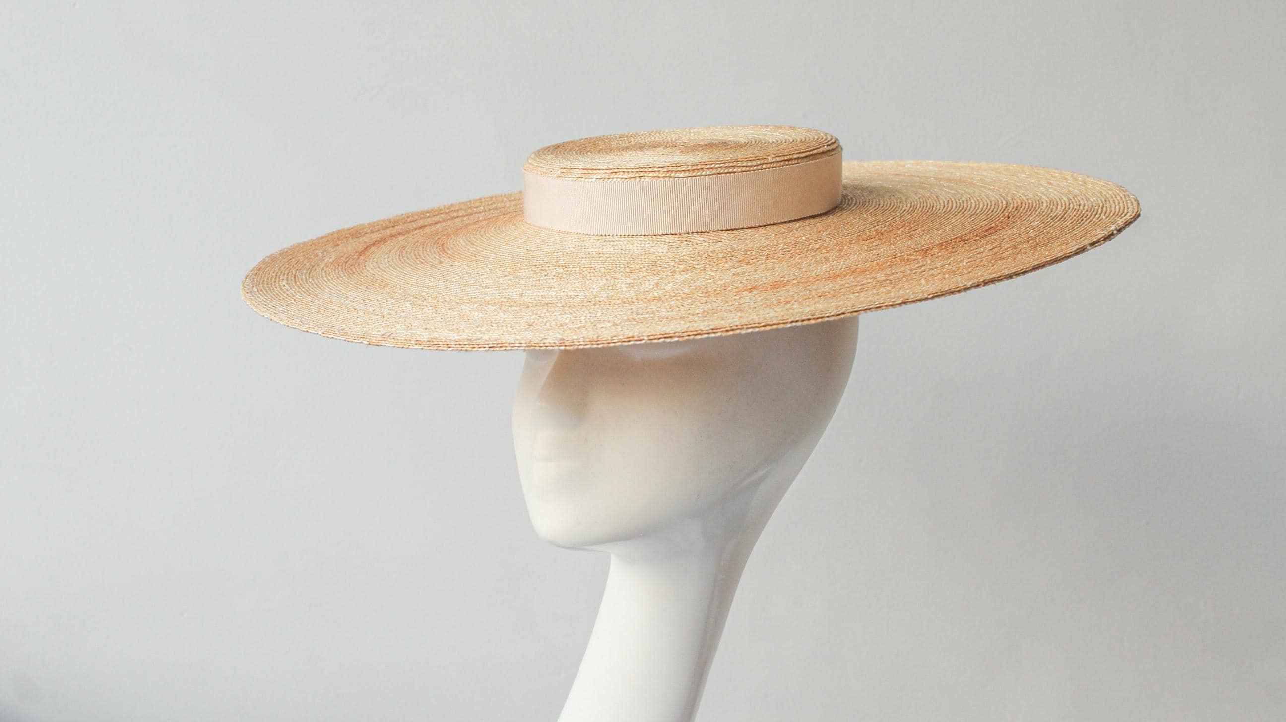 Suzanne Couture Millinery NYC VTG Cream Straw Boater Hat Wide Brim original box A great hat can elevate even the simplest outfit. main image 4