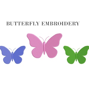 Puede incluir: Tres diseños de mariposas bordadas dispuestas horizontalmente con el texto BUTTERFLY EMBROIDERY centrado arriba. La mariposa de la izquierda es azul, la central es rosa y la de la derecha es verde. Cada mariposa presenta antenas delgadas.