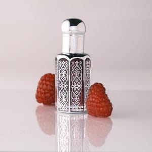 LAYALI — Sweet Raspberry Perfume Oil | Alcohol Free | Tariq al Oud