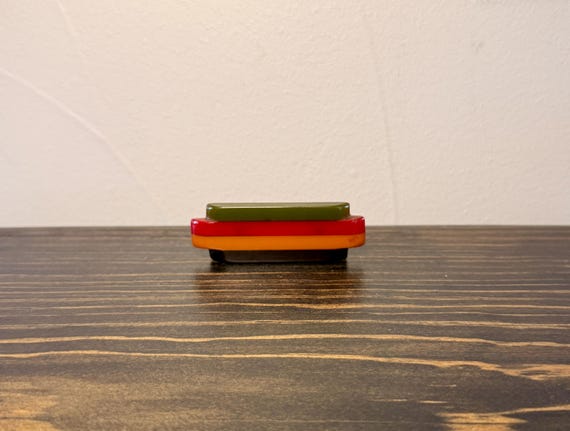 Bakelite/Celluloid Jewelry View 3