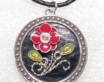 Collar con colgante de esmalte Brighton, flor roja en espiral, ajustable, 45 cm (18 pulgadas)