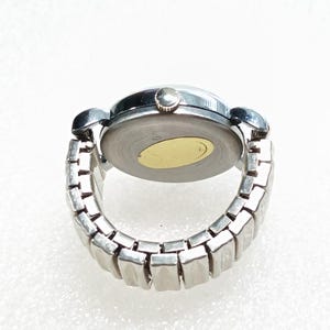 Vintage Le Baron Quartz Watch Ring Silver Tone Stretch Band Size 8 image 7