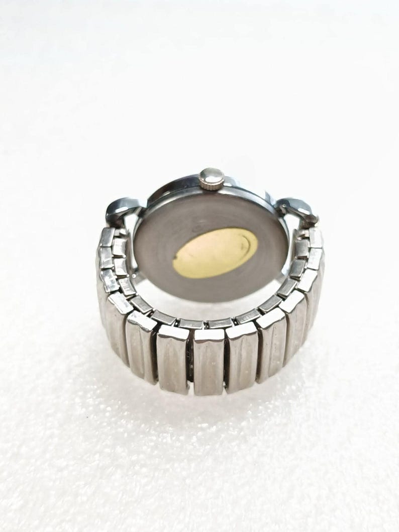 Vintage Le Baron Quartz Watch Ring Silver Tone Stretch Band Size 8 image 13