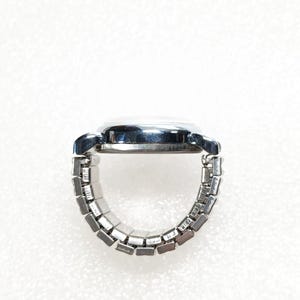 Vintage Le Baron Quartz Watch Ring Silver Tone Stretch Band Size 8 image 12