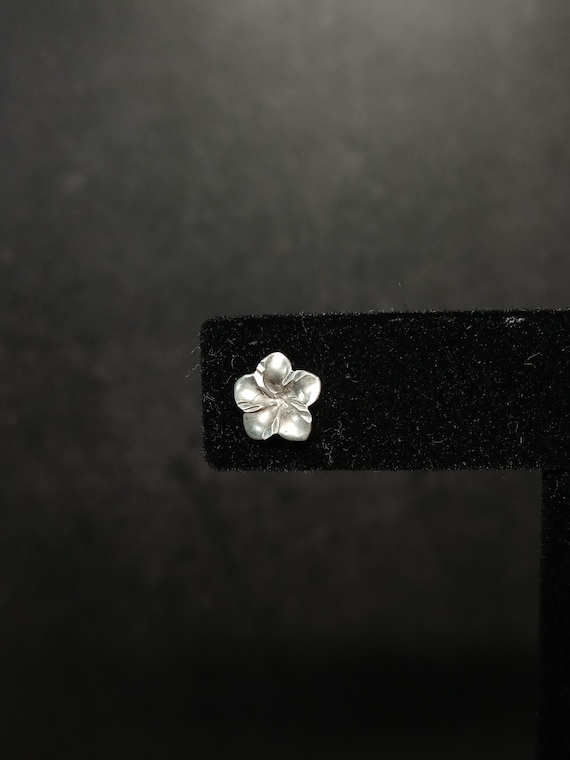 Tiny Sterling Silver Flower Stud Earrings Minimal… - image 6