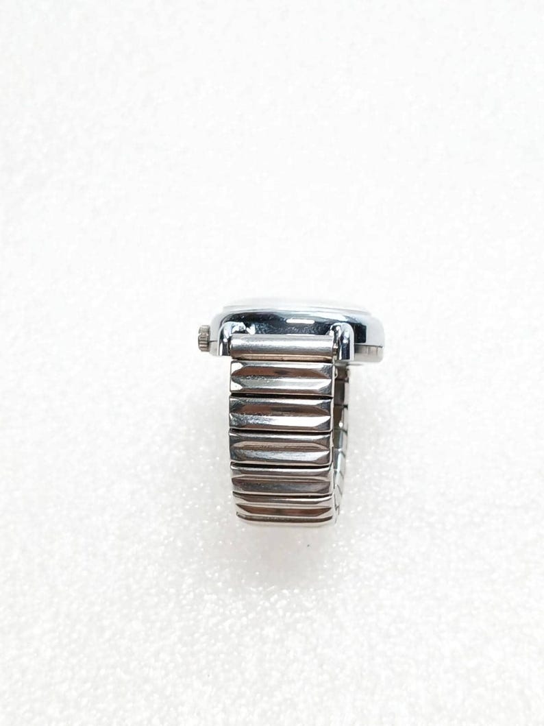 Vintage Le Baron Quartz Watch Ring Silver Tone Stretch Band Size 8 image 14