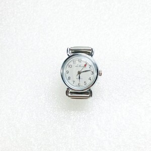 Vintage Le Baron Quartz Watch Ring Silver Tone Stretch Band Size 8 image 17