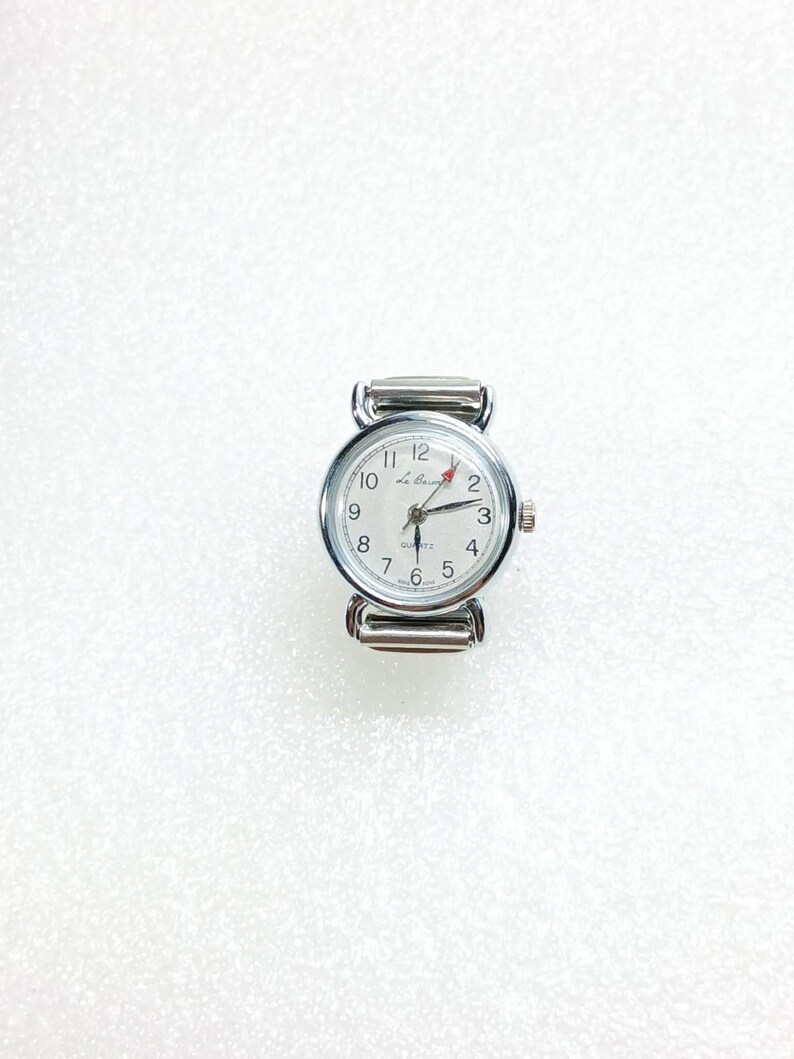 Vintage Le Baron Quartz Watch Ring Silver Tone Stretch Band Size 8 image 17