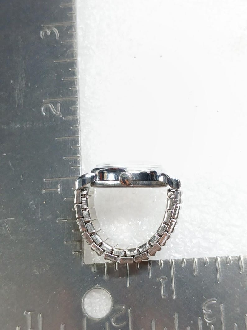 Vintage Le Baron Quartz Watch Ring Silver Tone Stretch Band Size 8 image 5