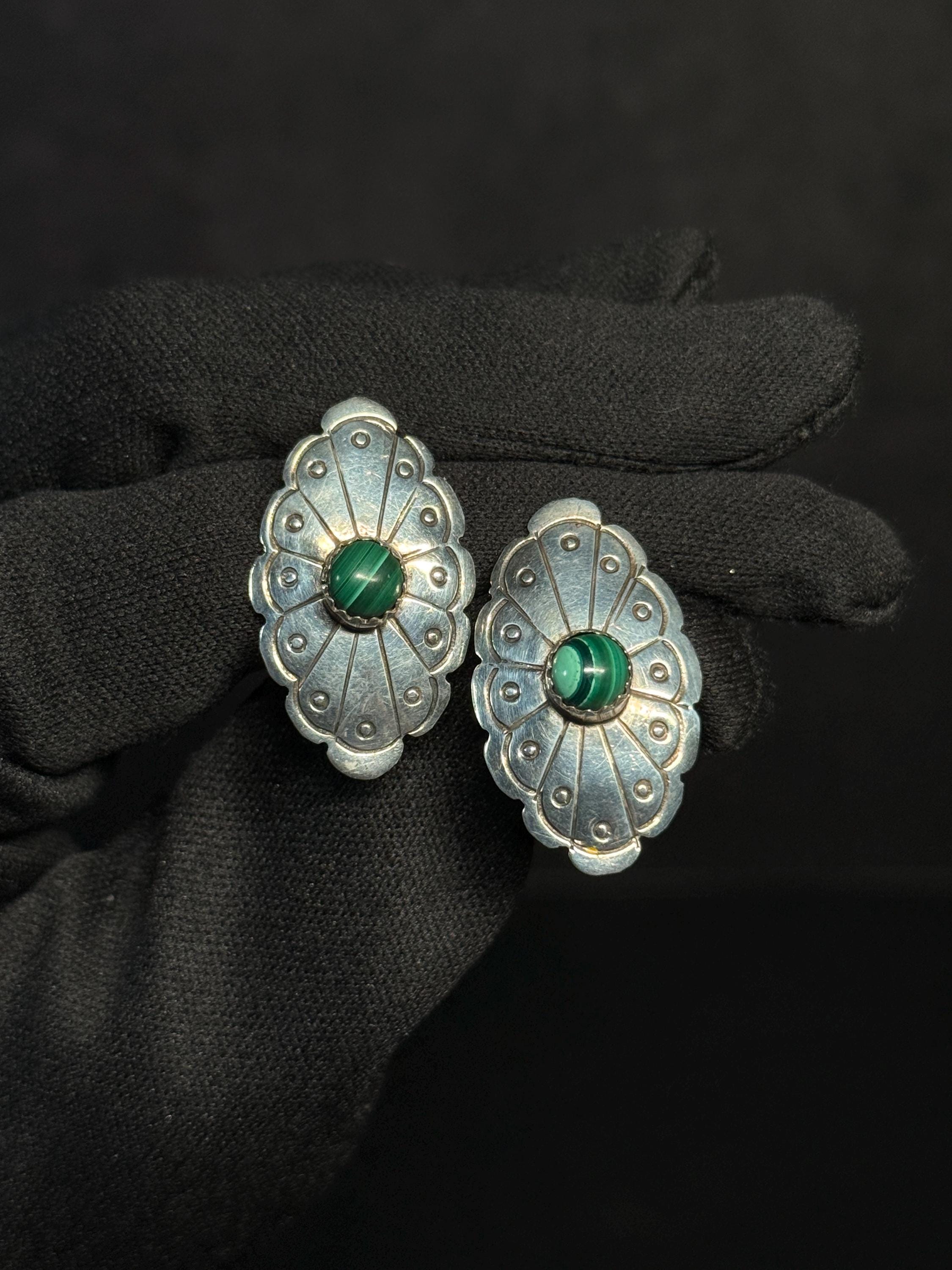 Rose Castillo/RC刻印/バングル/ナバホ　スターリングシルバー Rose castillo navajo - Etsy 日本