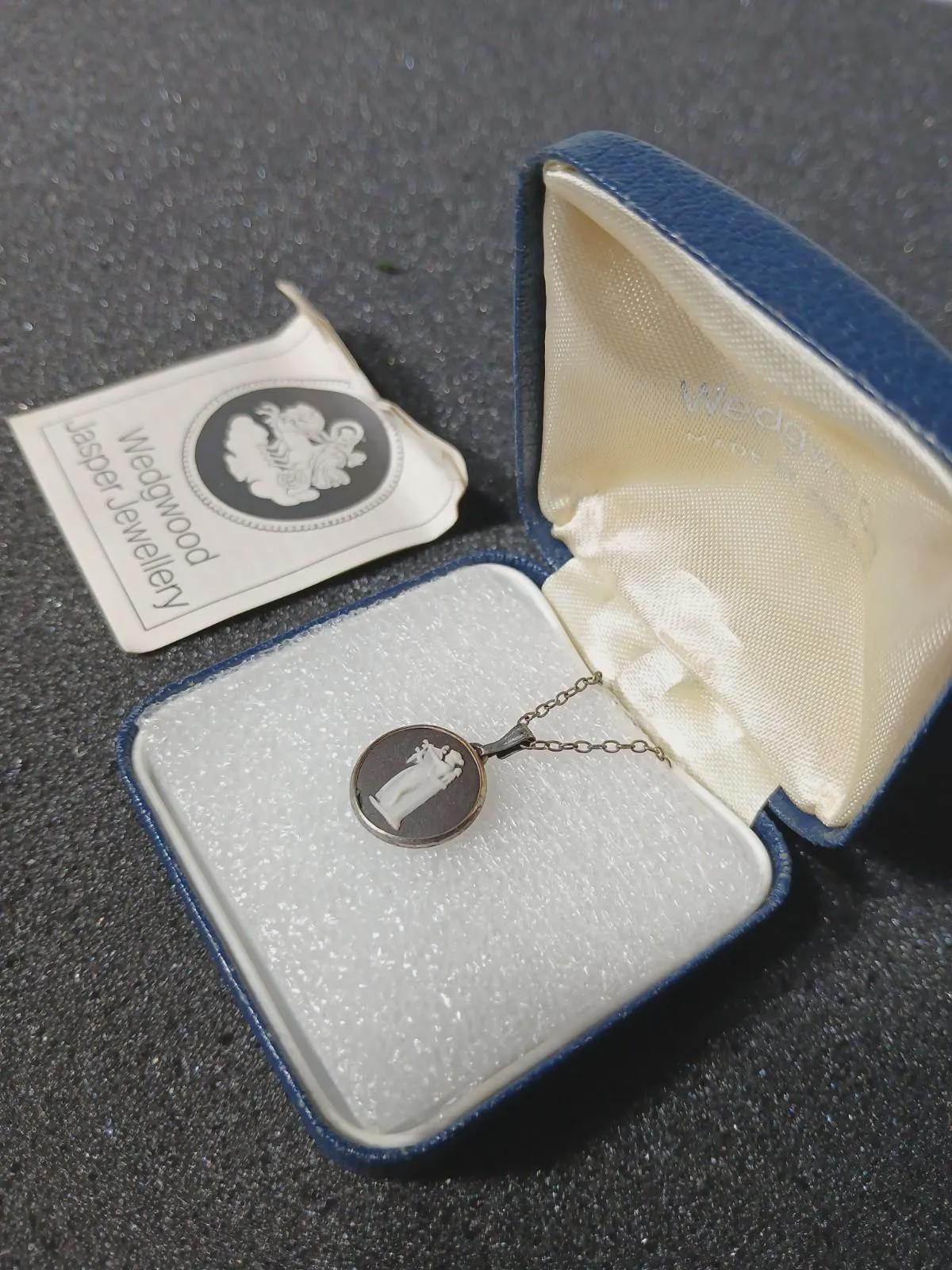 Vintage wedgwood necklace - Etsy 日本