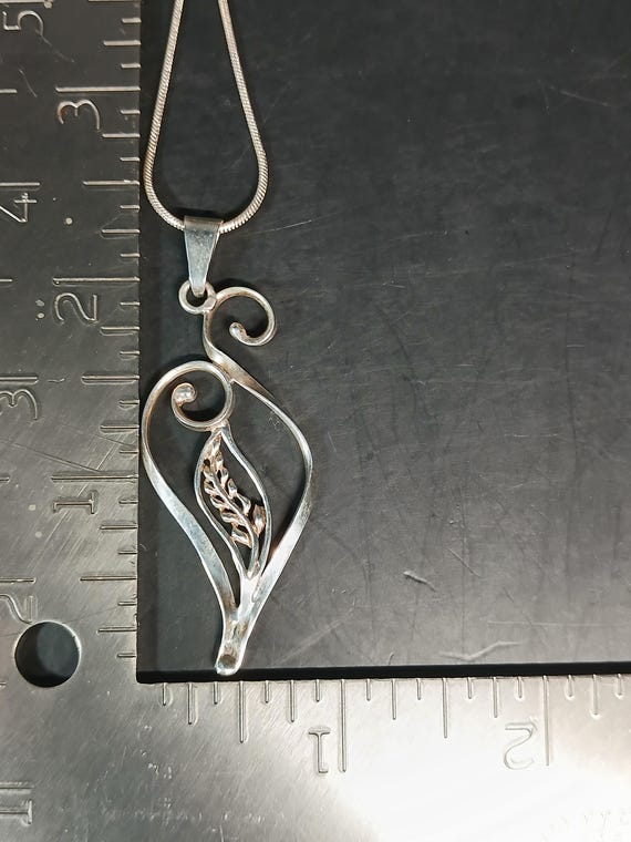Sterling Silver Leaf Scroll Pendant Necklace 20" … - image 5