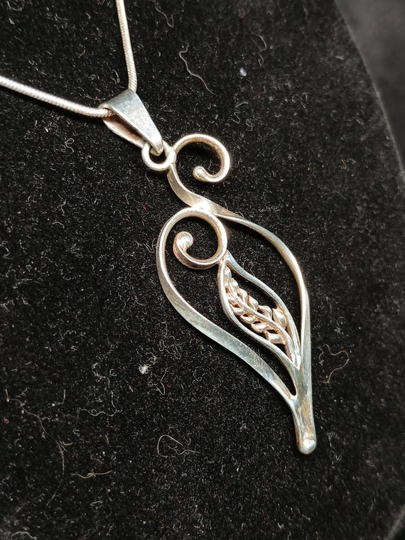 Sterling Silver Leaf Scroll Pendant Necklace 20" … - image 9