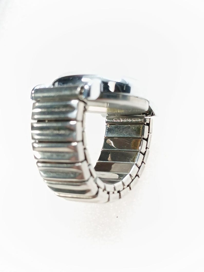 Vintage Le Baron Quartz Watch Ring Silver Tone Stretch Band Size 8 image 16
