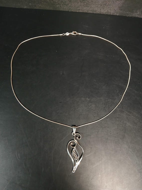 Sterling Silver Leaf Scroll Pendant Necklace 20" … - image 16