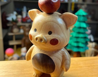 木彫りのブタ①　幸せのブタ　手彫り　インテリア 　幸運のお守り　 ハンドメイド 中国彫刻の小さな幸せな豚の木彫りの置物 - Etsy 日本