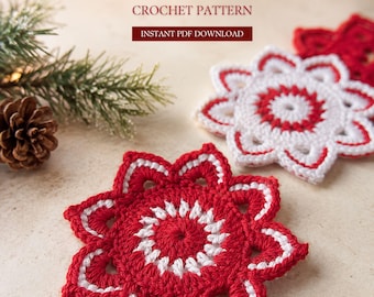 Könnte beinhalten: Eine Häkelanleitung für einen Poinsettia-Untersetzer mit dem Text POINSETTIA COASTER CROCHET PATTERN INSTANT PDF DOWNLOAD. Das Bild zeigt zwei kreisförmige, blumenförmige Untersetzer aus rotem und weißem Garn, einer überwiegend rot und einer überwiegend weiß.