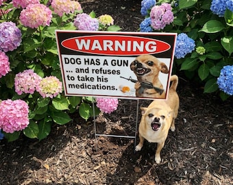 Funny Chihuahua Warning Sign | Cursed Meme Yard Stake, Beware of Dog Garden Decor, Rude No Soliciting Sign, Chaotic New Homeowner Gift