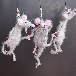 Padrão de crochê de rato seco engraçado, padrão de rato de crochê para pendurar + vídeo, enfeite de bolsa de rato amigurumi, chaveiro de crochê de animal, tutorial para iniciantes