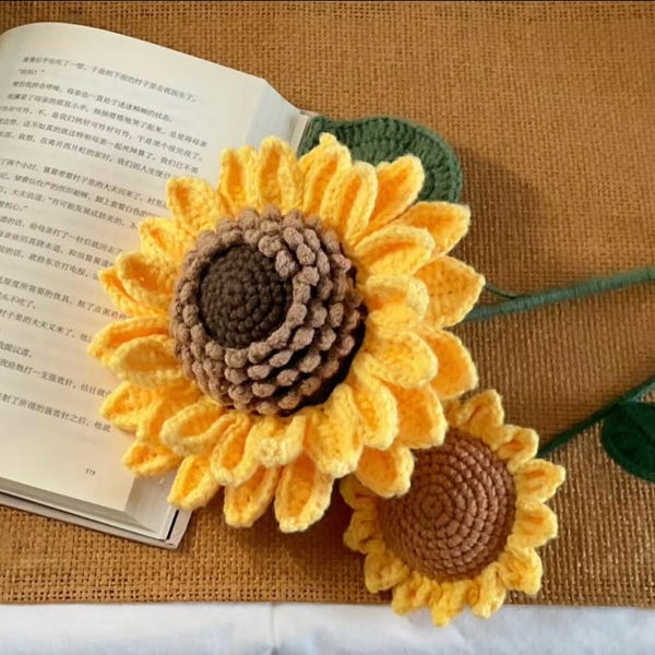 Gehaakt zonnebloempatroon, 2 stijlen gehaakt bloemenpatroon, amigurumi-boeketpatroon, bloemenhuisdecor, realistische bruiloftbloem