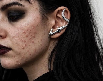 Cyberpunk Silber Ohrmanschette Skulptural Y2K Stil (kein Piercing)