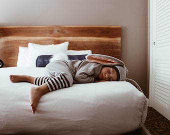 Mono de conejito gris suave / Disfraz de conejito de Halloween / Disfraz para niños y bebés / Ropa de juego de animales / Pijama de conejito / Regalo de cumpleaños