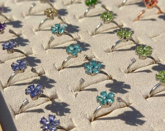 Spinning Flower Natural Crystal Ring, Adjustable Gemstone Rings, Birthstone Ring, Unique Gift Idea, Statement Ring