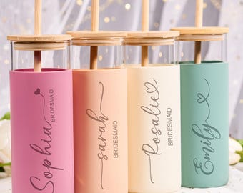 Garrafa de vidro para madrinha, copo personalizado com tampa e canudo, garrafa de vidro personalizada com capa de silicone, convite para madrinha, presente de casamento.