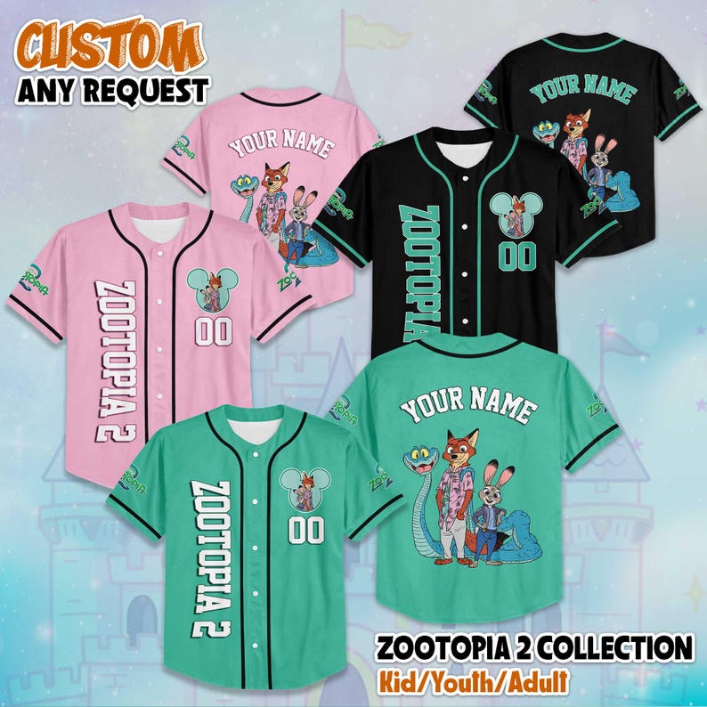 Puede incluir: Camisetas de b&eacute;isbol rosas, negras y turquesas con "Zootopia 2" y texto personalizable. Cada camiseta tiene un dise&ntilde;o de personaje de dibujos animados y el n&uacute;mero "00". La imagen incluye el texto "CUSTOM ANY REQUEST" y "ZOOTOPIA 2 COLLECTION Kid/Youth/Adult".