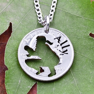 Women&#39;s Softball Catcher Necklace, Custom Engraved Name, Gifts for Her, Sports Jewelry, Baseball Game, Hand Cut Coin