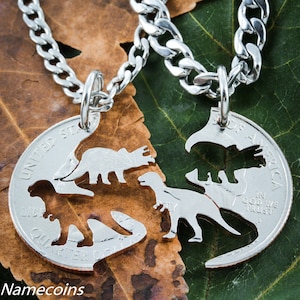 Set di collane BFF con dinosauri: quarto di dollaro tagliato a mano, T-Rex e Triceratopo