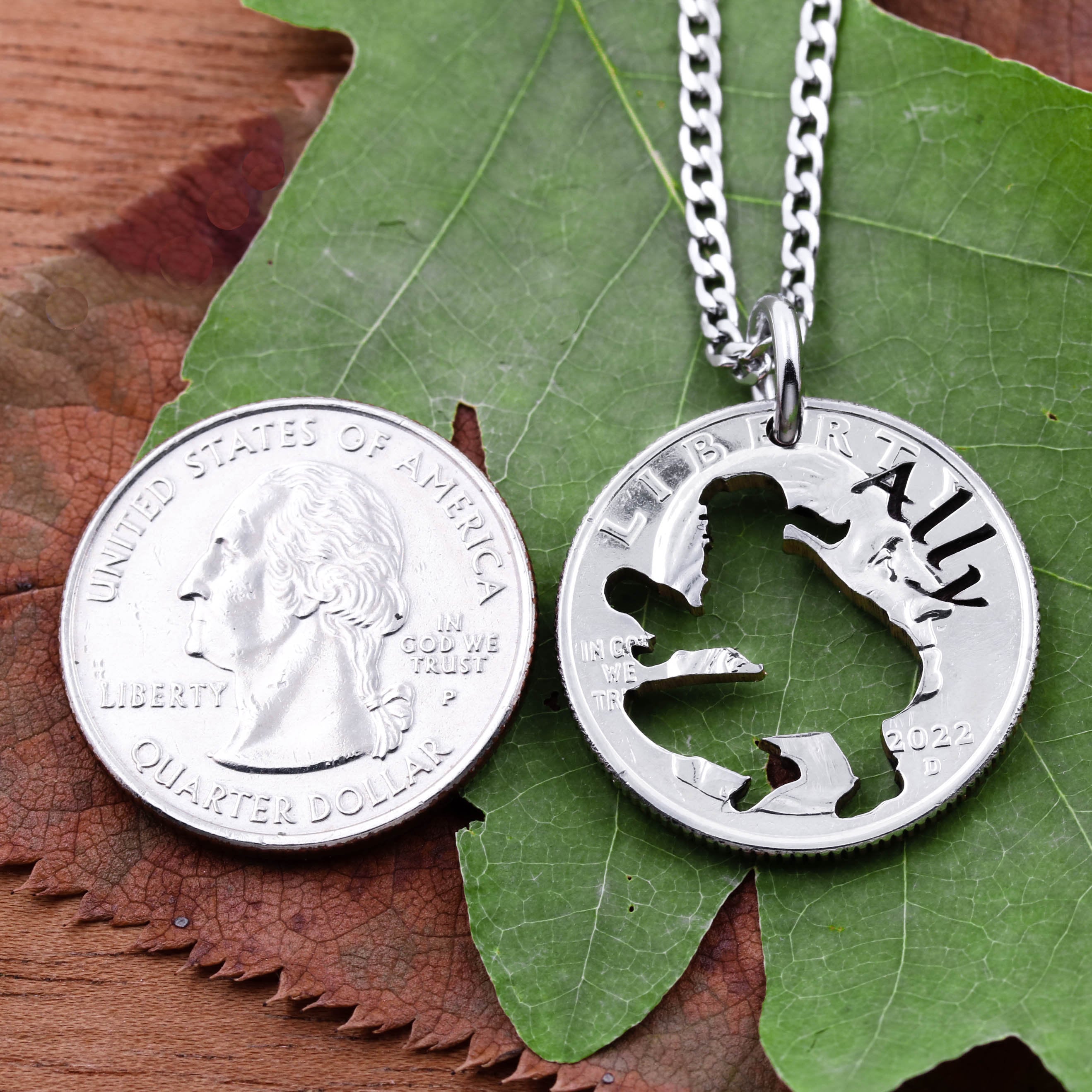 ハンドカットコインソフトボールキャッチャーネックレス：カスタム刻印スポーツジュエリー - Etsy 日本