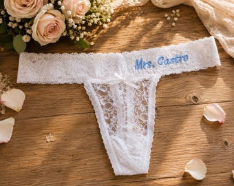 Perizoma da sposa in pizzo bianco personalizzato, regalo per la sposa, perizoma in pizzo da sposa, perizoma in pizzo personalizzato per la sposa. Regalo per la sposa.