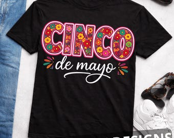 Cinco de Mayo PNG, Pink Fiesta PNG mit Blumenbuchstaben, niedliches mexikanisches Urlaub Party T-Shirt für Frauen, mexikanische Feier Top, Fiesta Geschenk