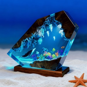 Arte submarino de resina oceánica con luz LED / Escultura de acuario de epoxi hecha a mano con criaturas marinas y decoración de arrecife de coral. Idea de regalo para Navidad.