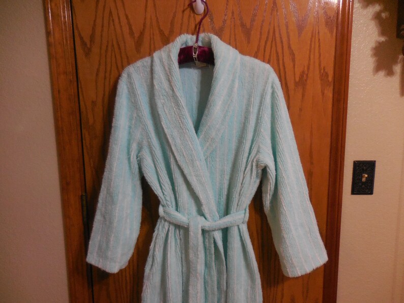 Plush Aqua and White Chenille Line Design Vintage BATHROBE Free Shipping Vintage SUZY Aqua and White Chenille ROBE Size L