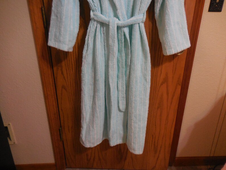 Plush Aqua and White Chenille Line Design Vintage BATHROBE Free Shipping Vintage SUZY Aqua and White Chenille ROBE Size L