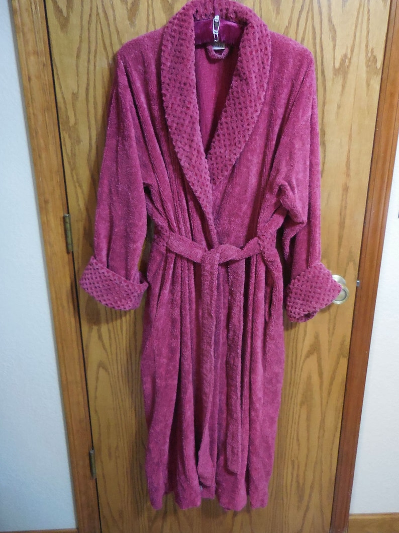 Beautiful Burgundy Red Vintage Chenille BATHROBE Free Shipping Vintage Wine BURGUNDY Heavyweight Chenille ROBE
